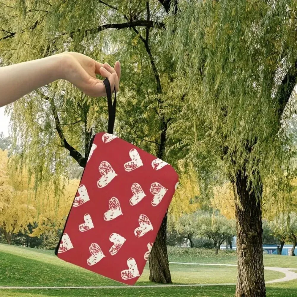 Chic Women's Makeup Bag with Heart Design